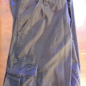 Pair of Wrangler cargo pants black men's 29x30 NEW